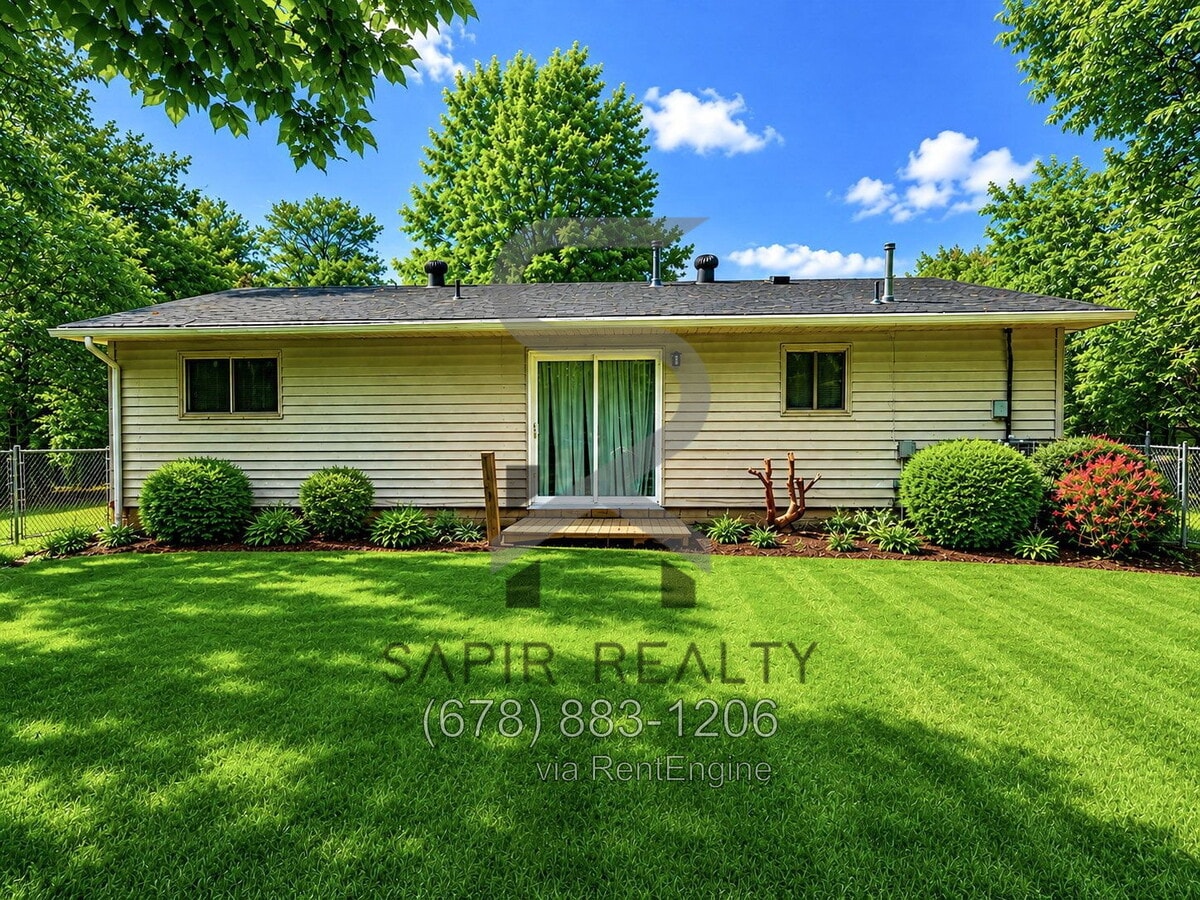 Photo - 190 Woodcrest Way