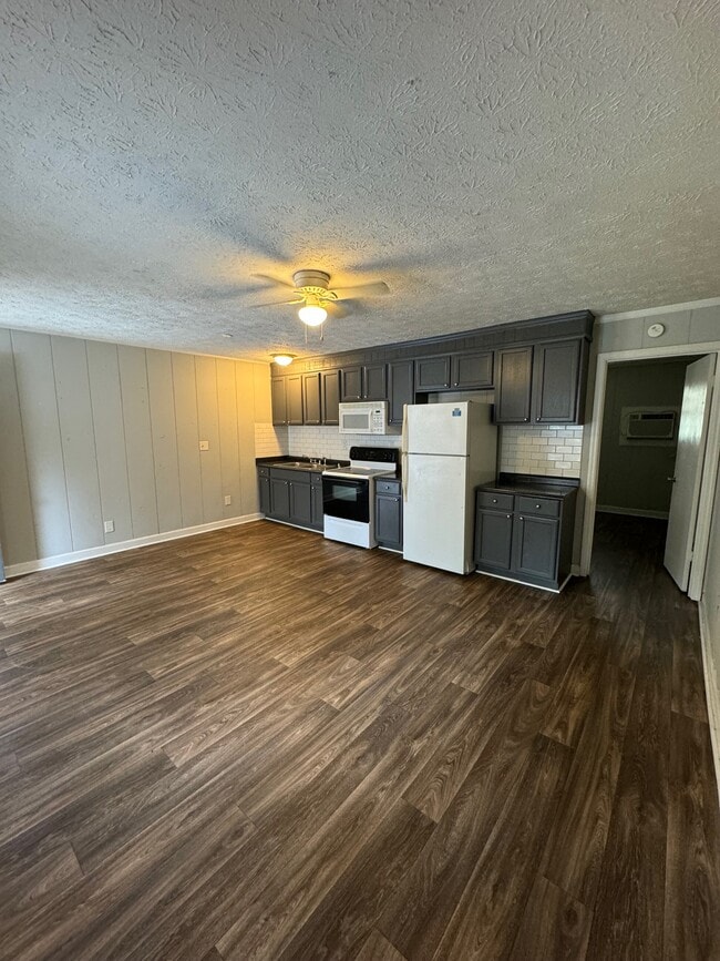 Photo - 111 Sinclair Marina Rd NE