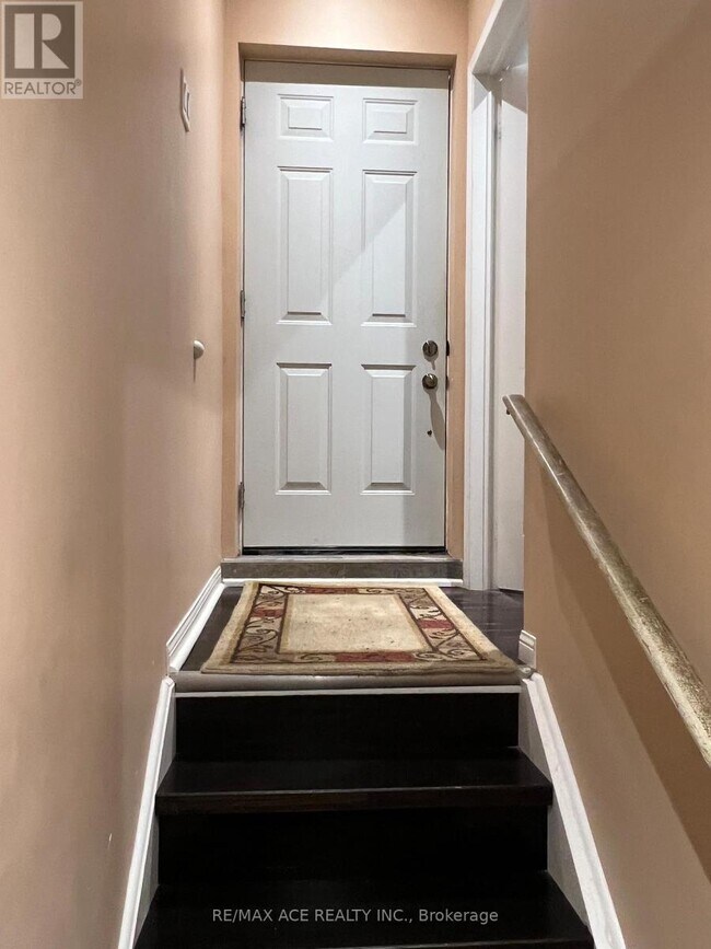 Photo - 15 Settlers Ridge St