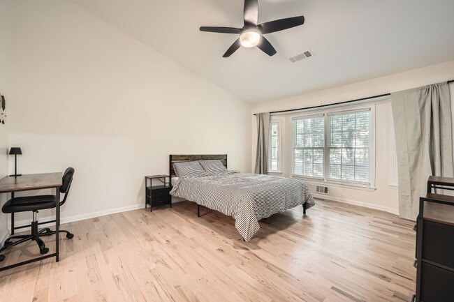 Building Photo - 466 Raven Springs Trail Rental