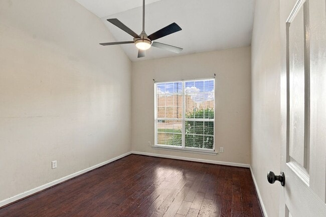 5891 Southwood Pkwy