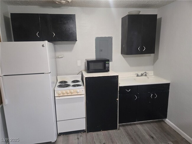 Photo - 409 W Van Buren Ave Unit 6