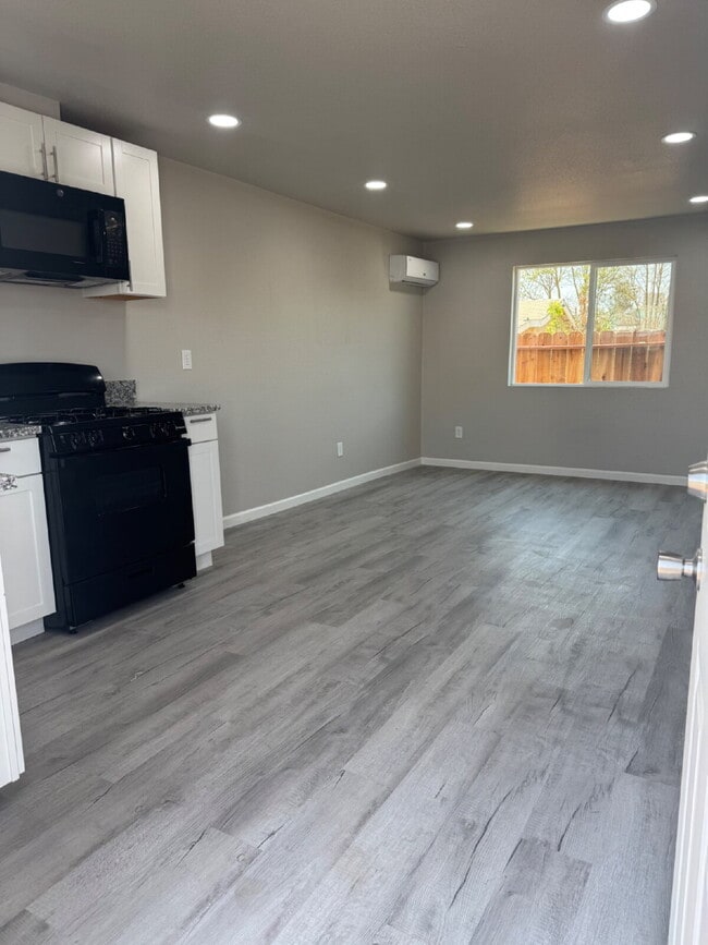 Photo - Now Available – Renovated 2 Bed / 1 Bath A... Unit 3