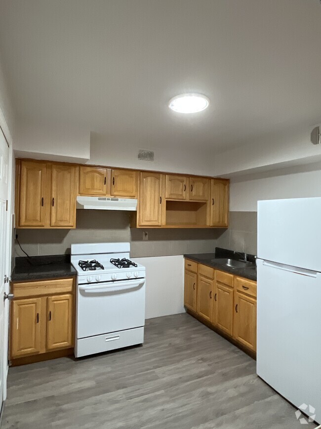 Building Photo - 18 Skyline Dr Rental