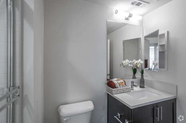 2BR, 2BA - 1041 SF - #316