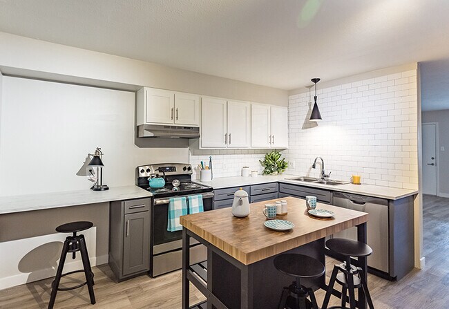 Kitchen - Station West Apartments