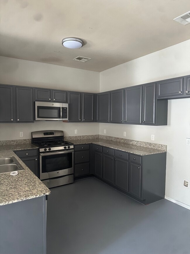 Photo - 102 Barrett Pl