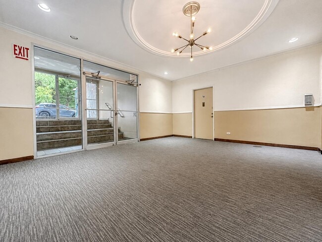 Photo - 6645 Broadway Unit 7A