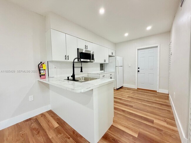 Photo - 4801 NW 33rd Ave Unit 1