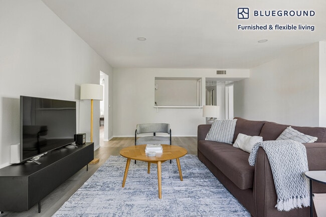 Photo - 616 N Sweetzer Ave Unidad FL1-ID1399