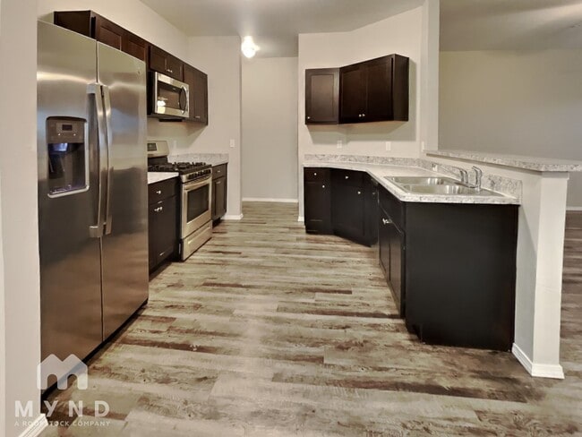 Photo - 1114 Flint Way