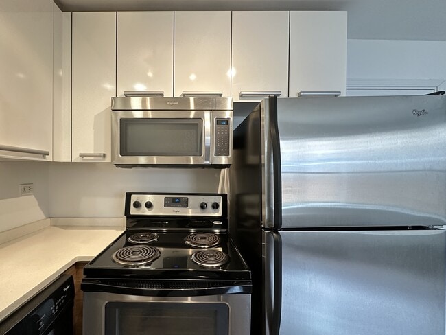 Photo - 925 W Carmen Ave Unit E7