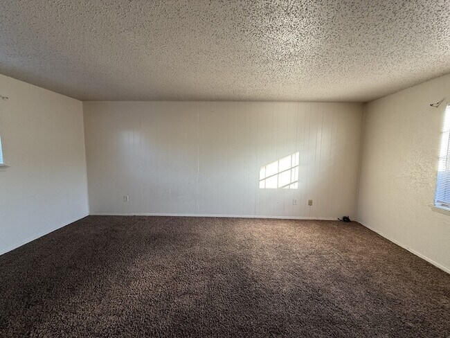 Photo - 1021 Pleasant Valley Ln