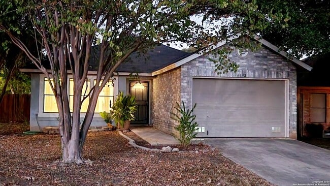 Building Photo - 16342 Persimmon Well Rental