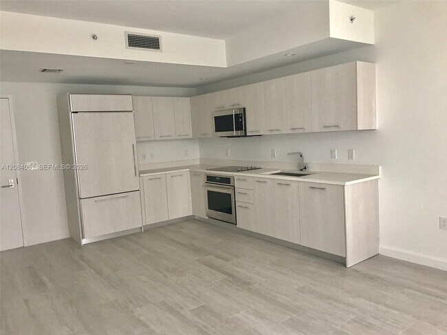 Photo - 55 SW 9th St