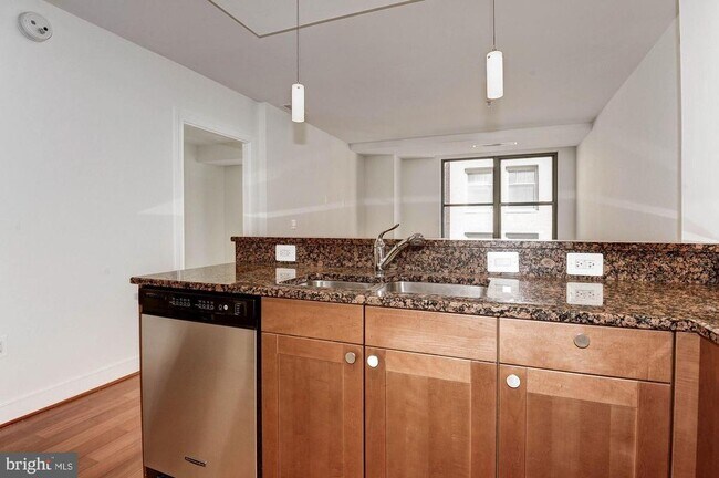 Photo - 2425 L St NW Unit 635