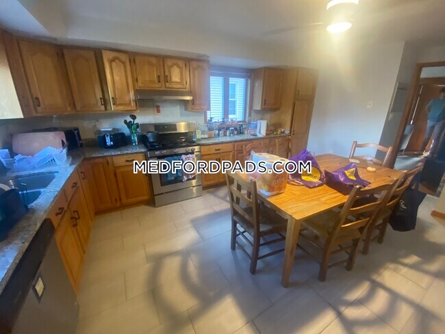 Photo - 82 Bristol Rd Unit 2