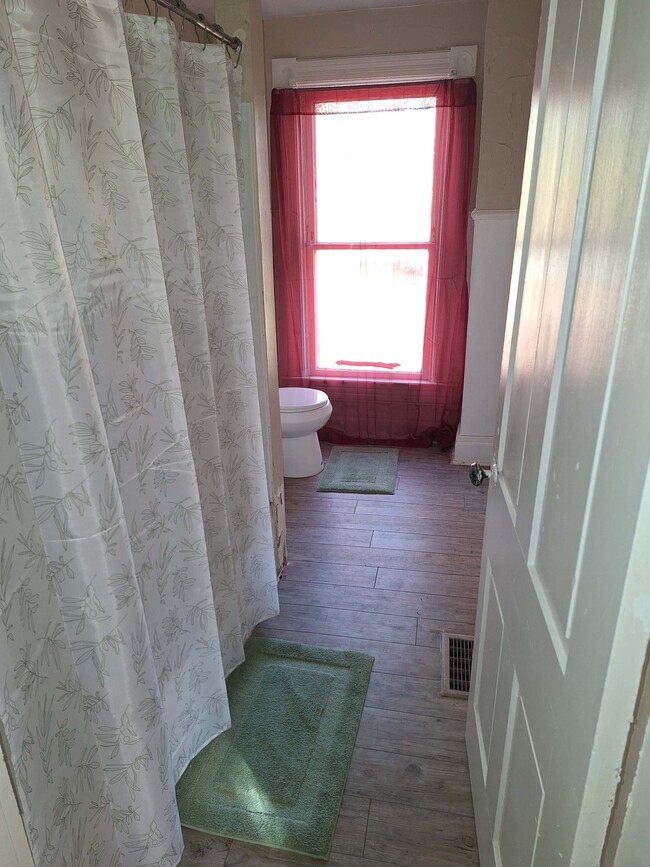 442 E Warren St Unit 2