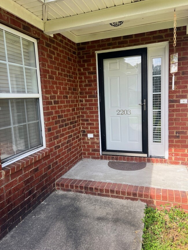 Photo - 2203 Inverness Dr