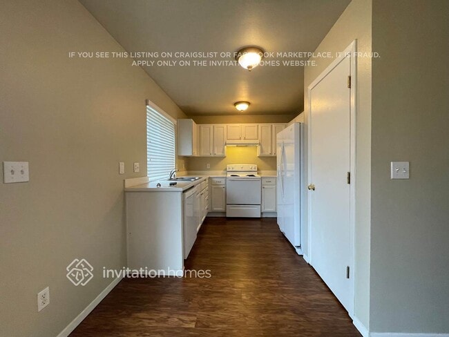 Photo - 3807 230th St E