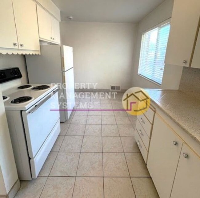 Photo - 3 Bedroom Duplex in Sugarhouse! Unit 1777