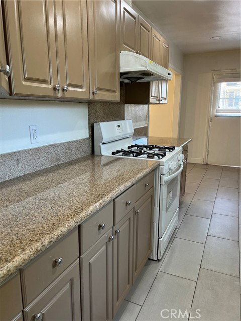 Photo - 7657 Teesdale Ave