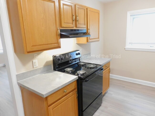 Photo - 915 Idlewood Dr