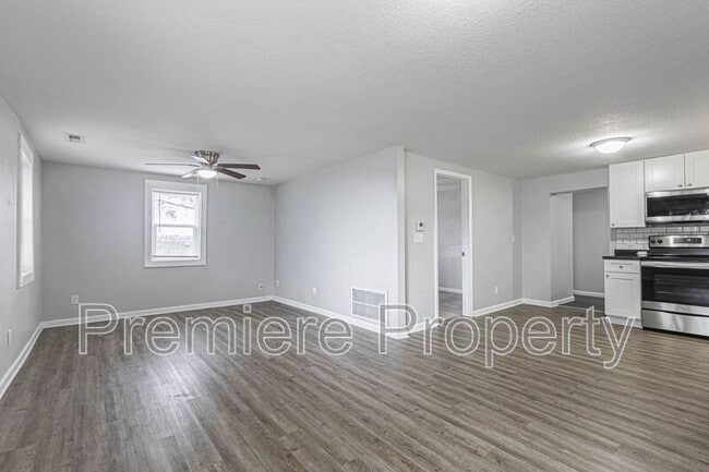 Photo - 15400 E 54th St