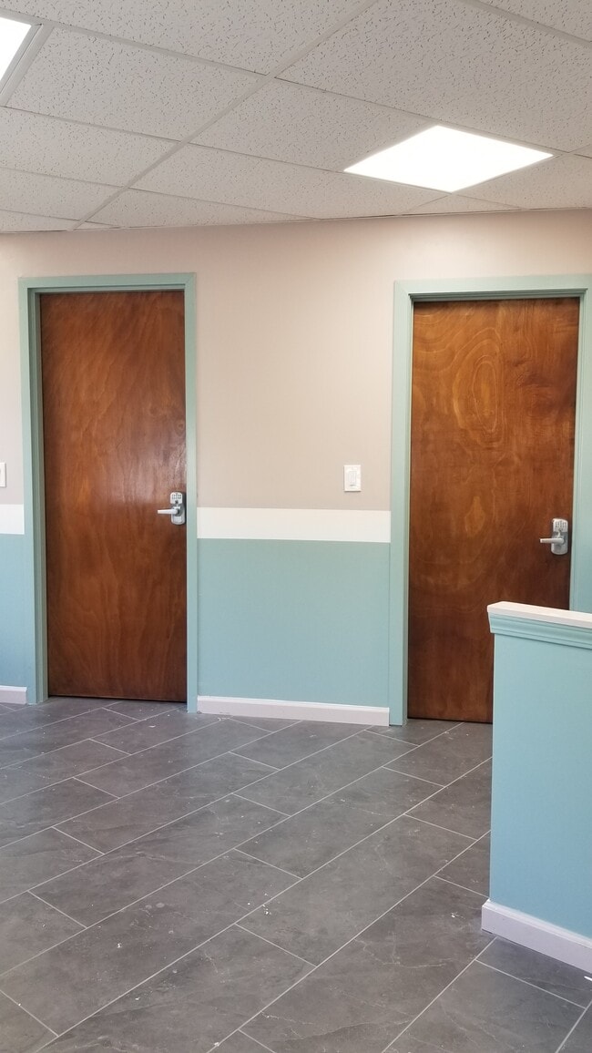 Baños con cerradura - 620 Dillingham Blvd Apartments