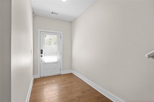 Photo - 2180 Colvin Ct NW