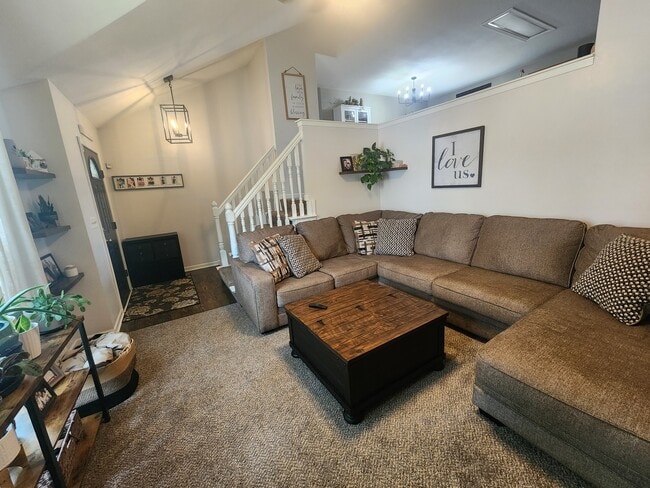Photo - 828 SW Highland Ave