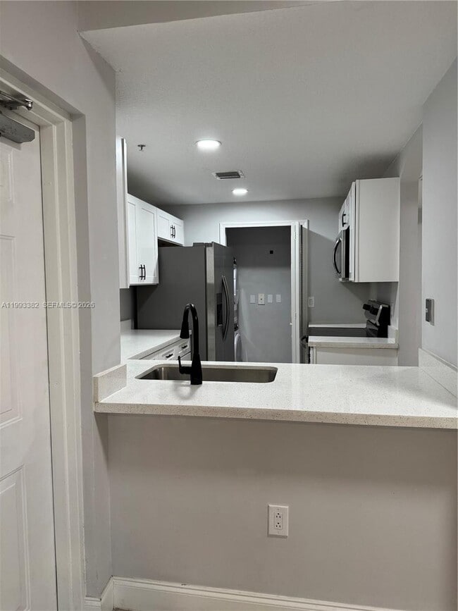 Photo - 6440 NW 114th Ave Unidad 406