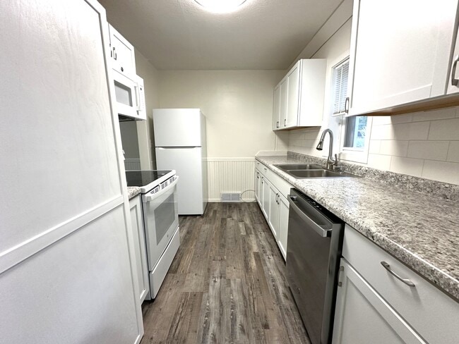 Photo - 1402 1st St Unit 1