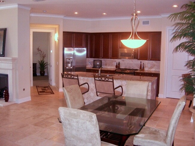 Photo - Luxury 3 Bed 2 Bath Condo at Crescent at U...