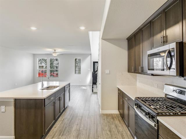 Photo - 2612 Gateway Ave