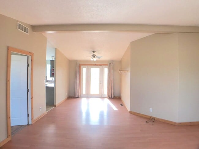 Photo - 4 bedroom home in Moriarty. Country Living! Close to I-40.