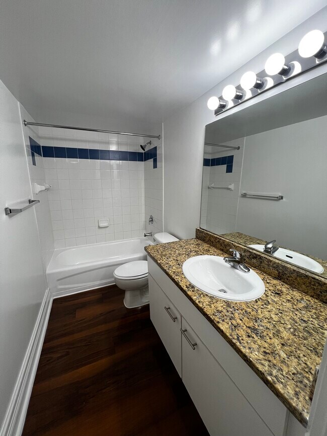 Photo - 349 NE 33rd St Unit B2