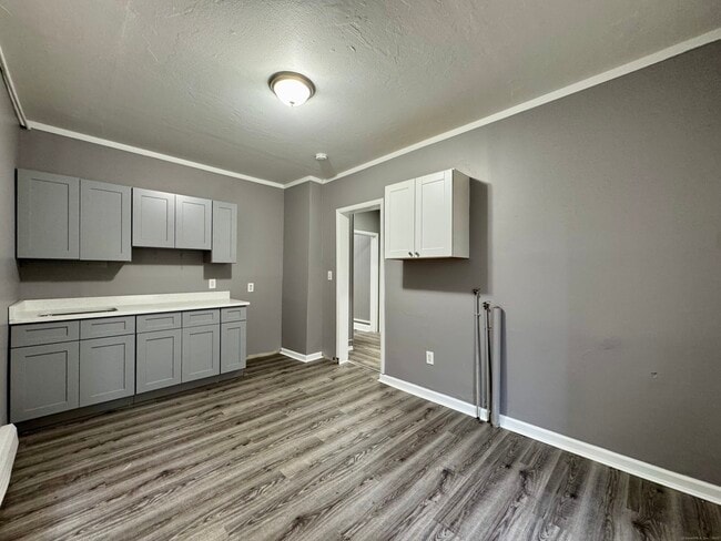 Photo - 1102 E Main St Unit 1