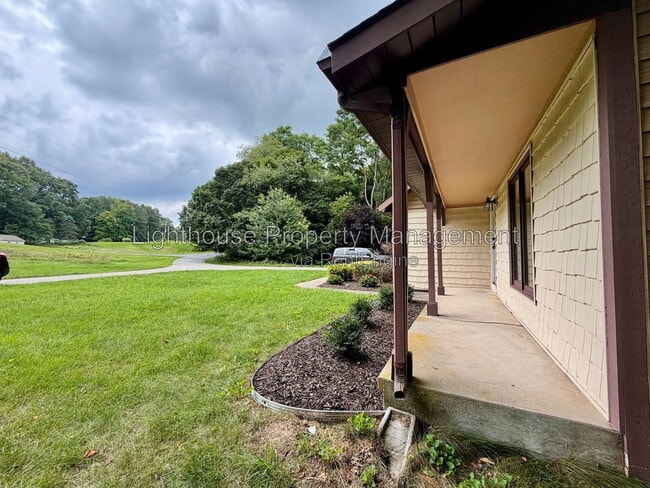 Photo - 6330 Kies St NE