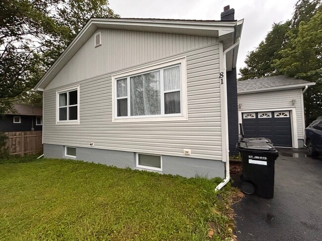 Building Photo - 81 Berteau Av