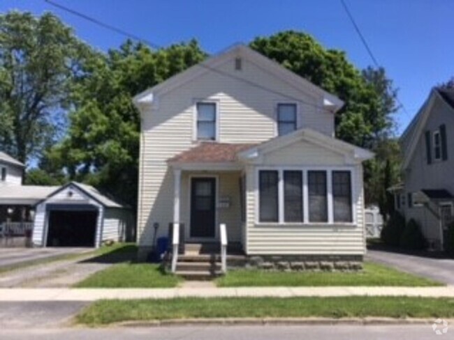 Building Photo - 22 Eaton St Rental