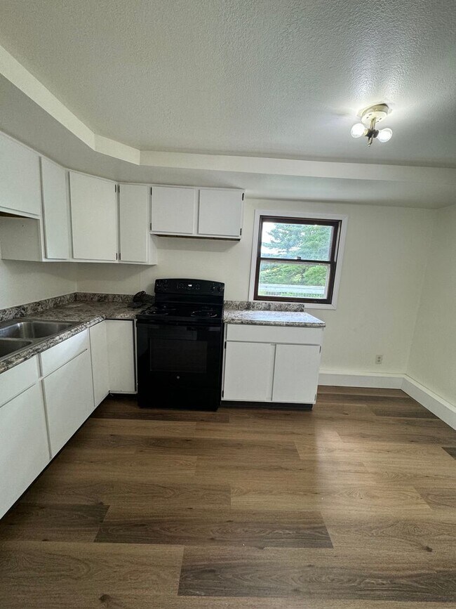 Northstar Apartments - Northstar Apartments Unit 5