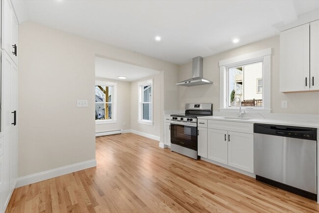 Photo - 20 Beacon St Unit 1