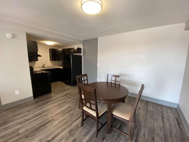 Photo - The Village at Gray's Lake Apartments - Des Moines