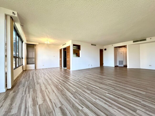 Photo - Punchbowl- Continental Plaza: Large 2BR, 2... Unit 501