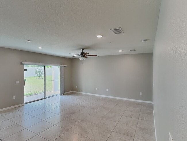 Photo - 837 Rivers Crossing St