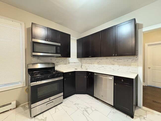 191 Wegman Pkwy 1L - 187 Wegman Pky Apartments