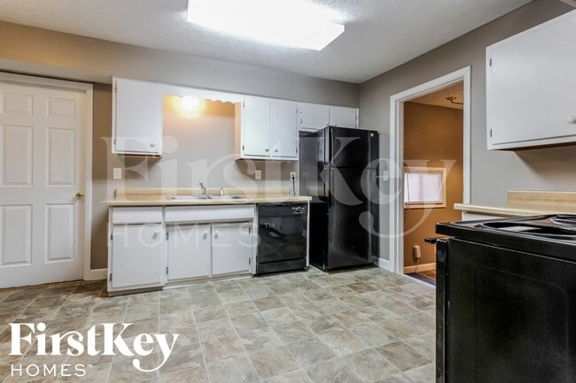 Photo - 376 Ticen St