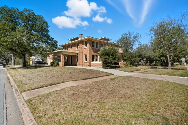 Photo - 1350 Amarillo St