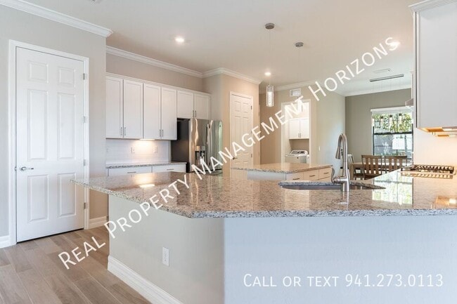 Photo - 7036 Highgate Ln